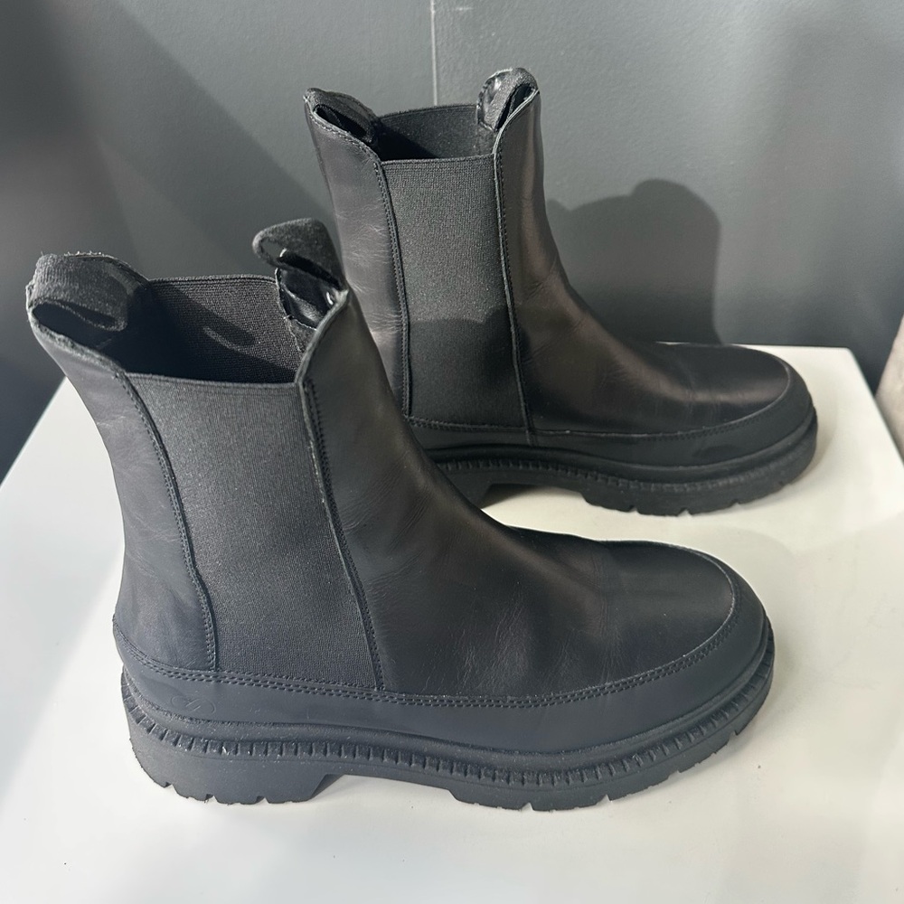 CALIA Peyton Chelsea Boot, Size 9